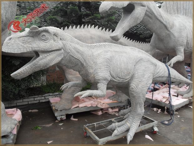 仿真恐龙造作现场-角鼻龙造作现场
