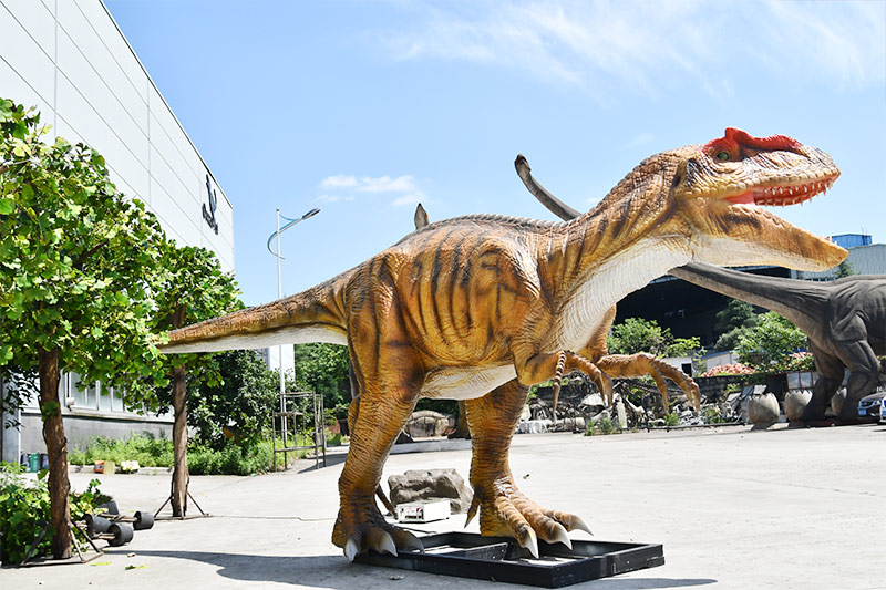 霸王龙，，，，，能叫会动的恐龙模型