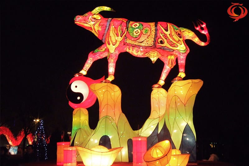 牛年灯会造作，，，，，，，牛元素花灯，，，，，，，牛形彩灯