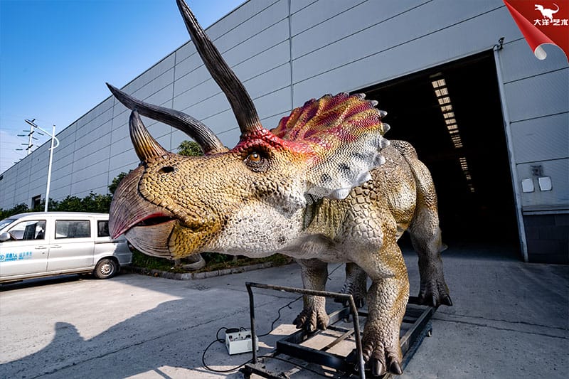 三角龙仿真恐龙模型